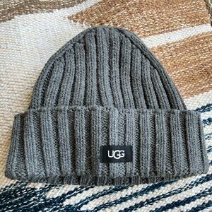 UGG Ribbed Wool Beanie in Grey